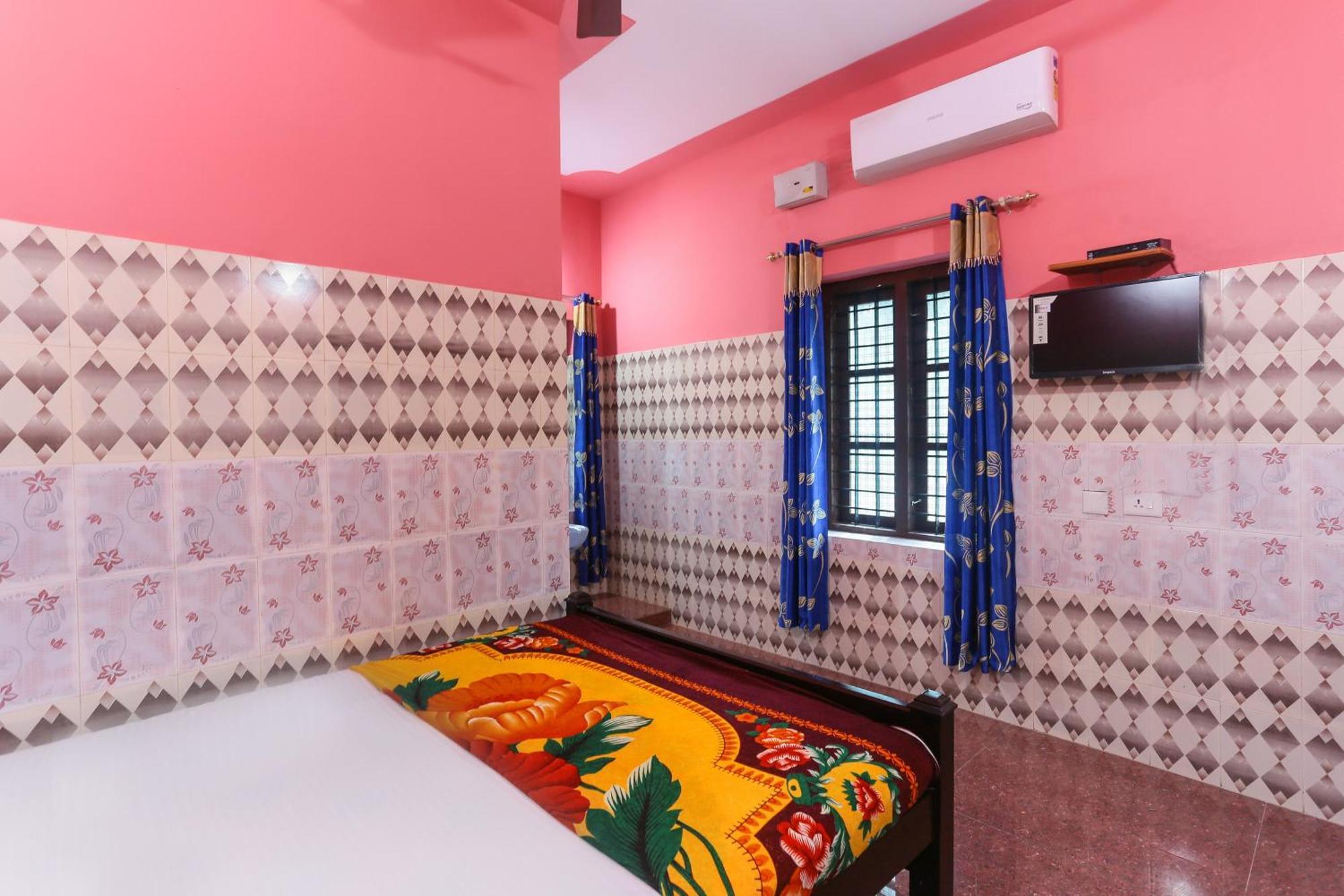 Hotel O Sree Bhadra Tourist Home Kollam Exterior photo